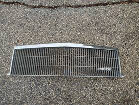 25521269 Buick 1985 1986 1987 Lesabre Estate Wagon Plastic Front Grille Screen 25521269 Buick 1985 1986 1987 Lesabre Estate Wagon Plastic Front Grille Screen