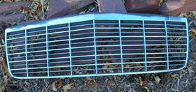 10241515 Cadillac 1993-1996 Fleetwood Brougham Front Grille Oem Good