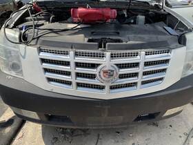 104-01741 Cadillac Grille Base Fits 07-14 Escalade 4584001