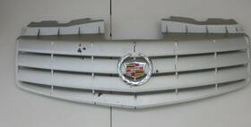15777604 Cadillac 03 04 05 06 07 Cts Front Bumper Grille Light Silver Oem
