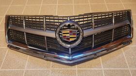 20929728 Cadillac 10-12 Srx Upper Grille Grill Chrome And Gray With Emblem Oem