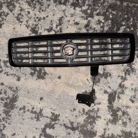 25658354 Cadillac 1995-2002 Eldorado Front Hood Grille Grill And Emblem Oem