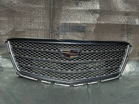 84124491 Cadillac 2017-2024 Xt5 Radiant Silver Metallic Grille Without Camera Oem Used