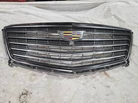 84497826 Cadillac Oem Good 2017-2019 Xt5 Platinum Edition Luxury Upper Grille Scuff