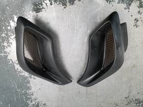 103222761 Chevrolet 2003 Chevy Corvette C5 Z06 Rear Brake Duct Bezel Grilles #1565 A2