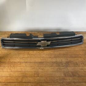 10333709 Chevrolet 2006-2011 Impala Front Upper Grill With Emblem