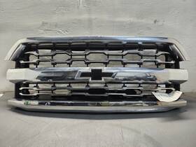 104-02697c Chevrolet 16 17 18 Silverado Pickup 1500 Chrome Grille Oem