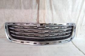 104-10210 Chevrolet 2015 Trax Lower Black With Chrome Bars Grill Oem Lkq