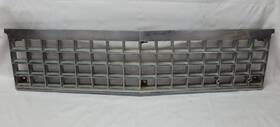 14034154 Chevrolet 1982-1983 Chevy Malibu / 82-87 El Camino Front Grille Chrome Oem