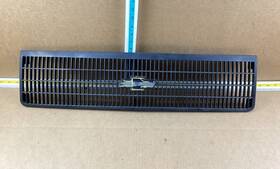 14090722 Chevrolet 1986-1989 Celebrity Front Bumper Grille Oem