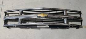 15981091 Chevrolet Oem Gm 94-99 Suburban Grille