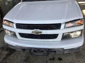 19210536 Chevrolet Used Front Grille Fits 2012 Colorado Composite Headlamps Body Color O