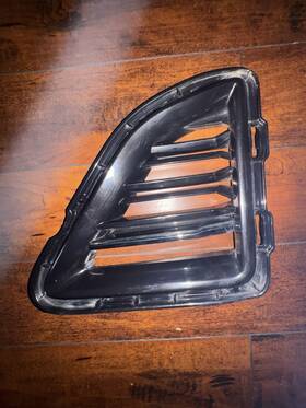 23158570 Chevrolet 2016-2018 Camaro Front Passenger Fog Light Trim Bezel Oem