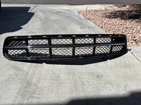 23390858 Chevrolet 2014-2019 Corvette C7 Stingray Z51 Front Bumper Grille