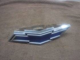 3941242 Chevrolet 1969 Chevelle El Camino Grill Bowtie Used Oem #