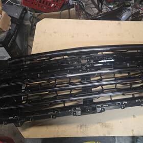 661732691 Chevrolet 2024 -2025 Chevy Traverse Grill Grille Oem