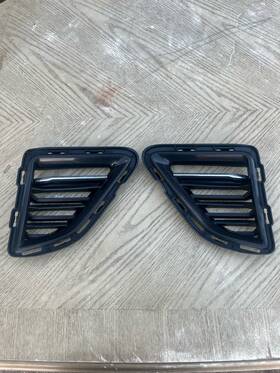 84278552 Chevrolet Oem 2016-2018 Camaro Ss Lower Side Grille