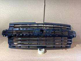84401136 Chevrolet 2019 2020 2021 Chevy Silverado 1500 High Country Front Grille Grill Insert Oem