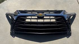 84612436 Chevrolet 2023 2024 Blazer Front Grille Chrome Oem With Emblem Complete See It