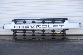84670273 Chevrolet Mint 2020-2023 Chevy Silverado 2500 3500 Hd Lt Wt Grill Grille With Emblem Oem