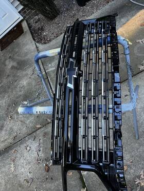 85775014 Chevrolet 2025 Chevy Suburban Tahoe High Country Grille Oem
