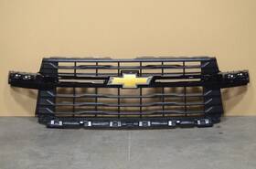 86533011 Chevrolet Mint 2024-2025 Chevy Silverado 2500 3500 Hd Lt Wt Black Grille With Emblem Oem