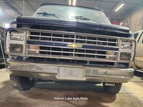 104-00725a Chevrolet Truck Blue-silver-chrome Grille Dual Headlamps Fits 85-91 10 Van 1292933