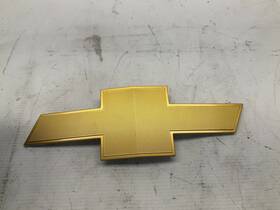104-11279b Chevrolet Truck 19-22 Chevy Silverado Front Center Grille Emblem Logo Oem B