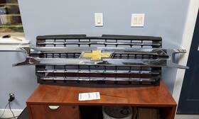 104-11279g Chevrolet Truck Grille Classic Style Silverado Ltd 1500 Fits 20-22 Pickup 78613