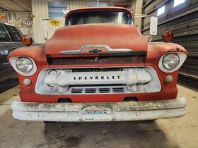 104.gm8956 Chevrolet Truck Grille Assembly Fits 1956 Heavy Duty 1235390