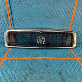 04463079 Chrysler 1989 1991 Tc Maserati Front Grill Oem 46k Emblem