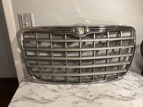 04805926aa Chrysler 2005-2010 300 300-c Front Grill Grille Chrome Painted With Emblem Oem
