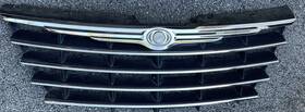 04857804ab Chrysler Used 2005 - 2007 Town And Country Chrome/black Grille With Badge