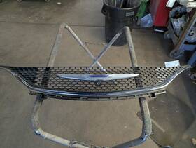 104-02802b Chrysler Grille Upper Mesh Design With Surround View Fits 17-20 Pacifica 793628
