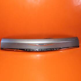 1sp16trmae Chrysler Town And Country Lift Gate Molding 2012 2013 2014 2015 2016