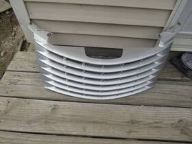 301090408 Chrysler 05 Pt Cruiser 2.4 Turbo Front Grill Grille