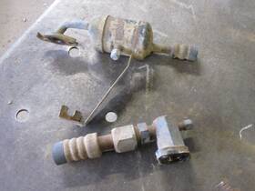 3804896 Chrysler 71-74 Mopar B Body Ac Compressor Manifolds Oem Pair