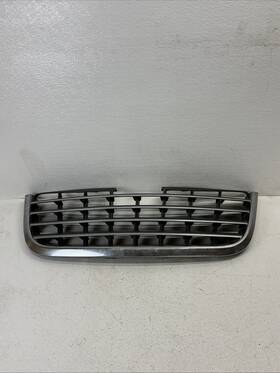 5113228aa Chrysler 08-10 Town And Country Damaged Front Radiator Grille Oem
