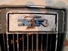 D0wy16c7068 Mercury Cougar Center Grille Oem