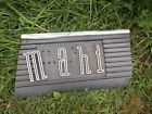 D0zb-16b068-a Fomoco Mustang Mach Fender Trim Rh Die Cast Pot Metal
