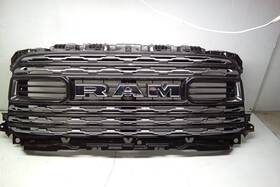 104-11312a Dodge 20 2020 Ram 2500 Grille With Surround View Camera Oem