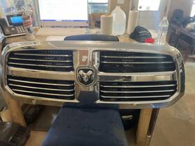 13dsac0010b Dodge 2013 2014 2015 2016 2017 2018 Ram 1500 Front Grill Grille Oem