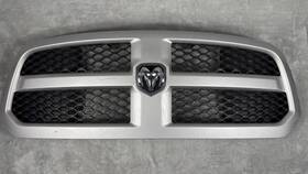 1dsac0030a Dodge Ram 1500 2500 3500 Oem Front Grille Silver 2009-2012 Genuine Mopar Grill