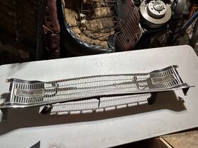 2582104 Dodge 1967 Dart /gts / Convertible Grille Oem With Mounting Brackets/park Lights