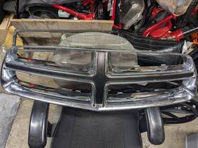 9402419 Dodge H1140 2011 2012 2013 2014 Charger Front Bumper Grill Grille Oem