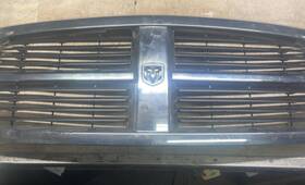 55077608aa Dodge Trucks 2005 - 2007 Dakota Chrome Grille With Badge Black Insert Plastic Oem