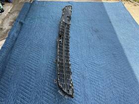 F82000a74000 Factory/oem 2008-2015 Infiniti G37 Upper Core Radiator Support Cover / Trim