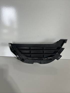 Hp53-19952-a Factory/oem 17-20 Lincoln Mkz Front Right Rh Bezel Lower Grille Fog Lamp Cover