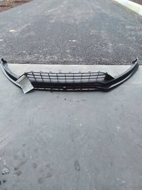 104-02663a Ford Focus Grille Cover Lower Se Grained In Black Rockers Center Fits 15-18 104-02663a Ford Focus Grille Cover Lower Se Grained In Black Rockers Center Fits 15-18