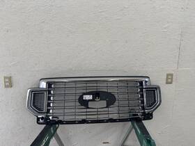 104-11480f Ford 2020-2022 F250 Sd Grille Oem Part # Lc3z 8200 Ga Genuine